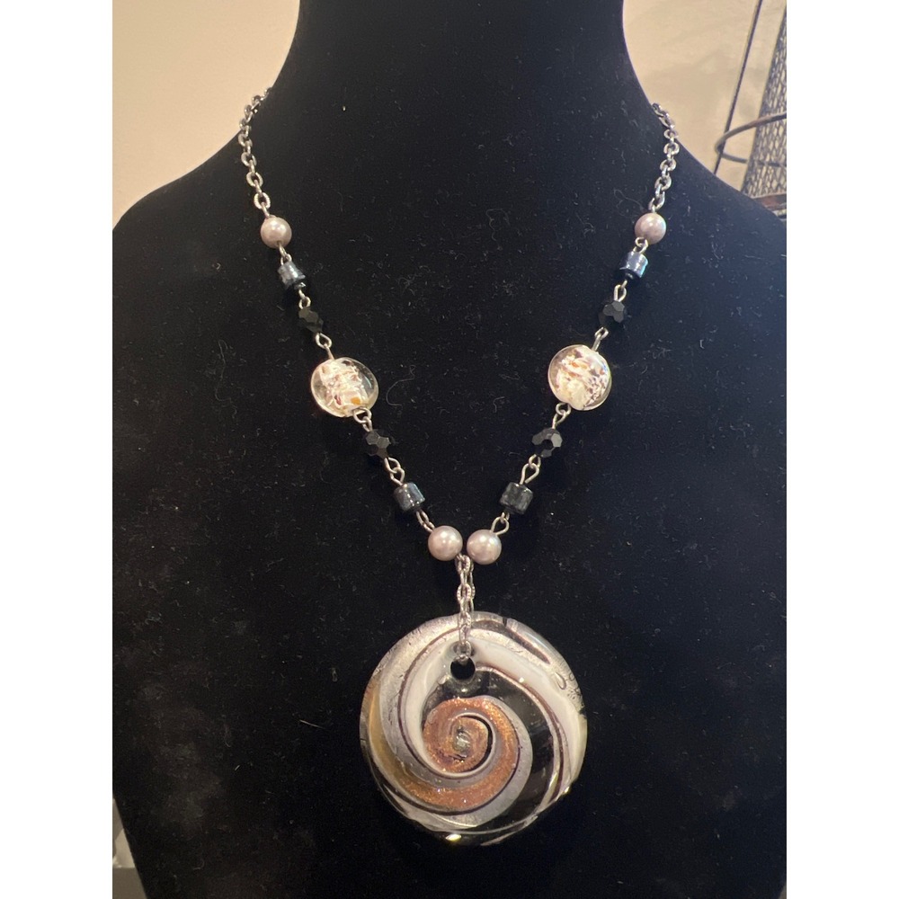 Vtg Art Glass Spiral Pendant Necklace Black‎ White Copper Swirl Boho Statement